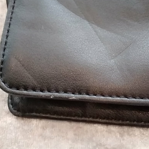 Milly Crossbody - Picture 8 of 8